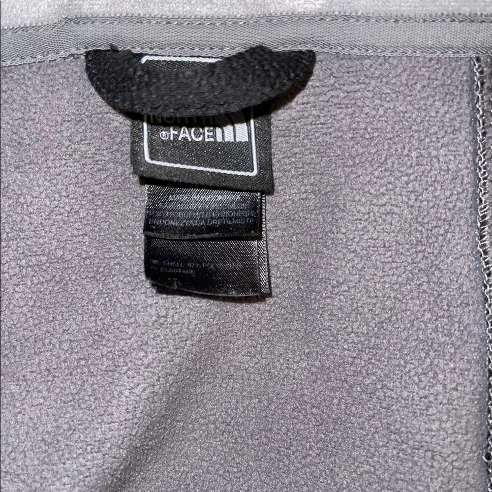 The North Face: Men’s Full Zip Lightweight Black Jacket: Adult Large